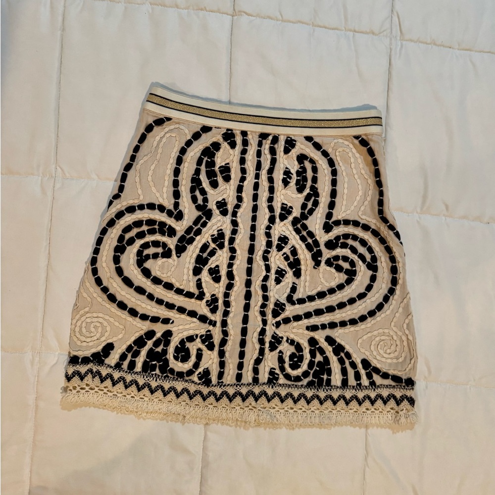 Anthropology Maeve Black and Cream Patterned Mini Skirt
